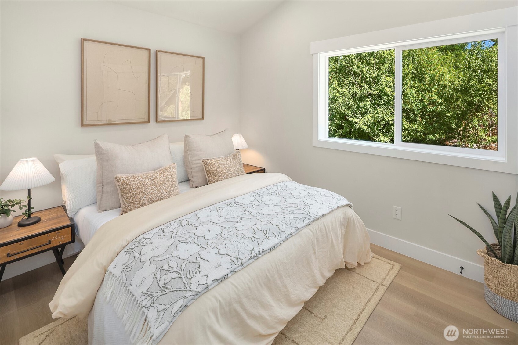 11028 Evanston Avenue Property Photo 15