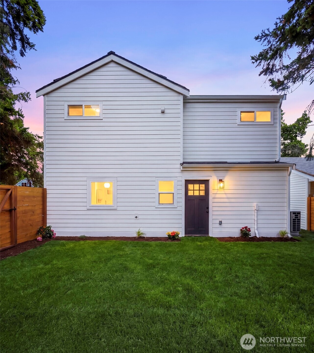 11028 Evanston Avenue Property Photo 20