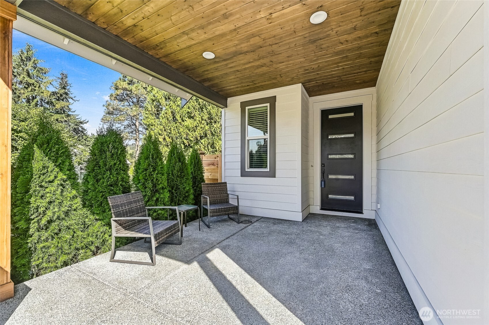 12532 50th Place Property Photo 2