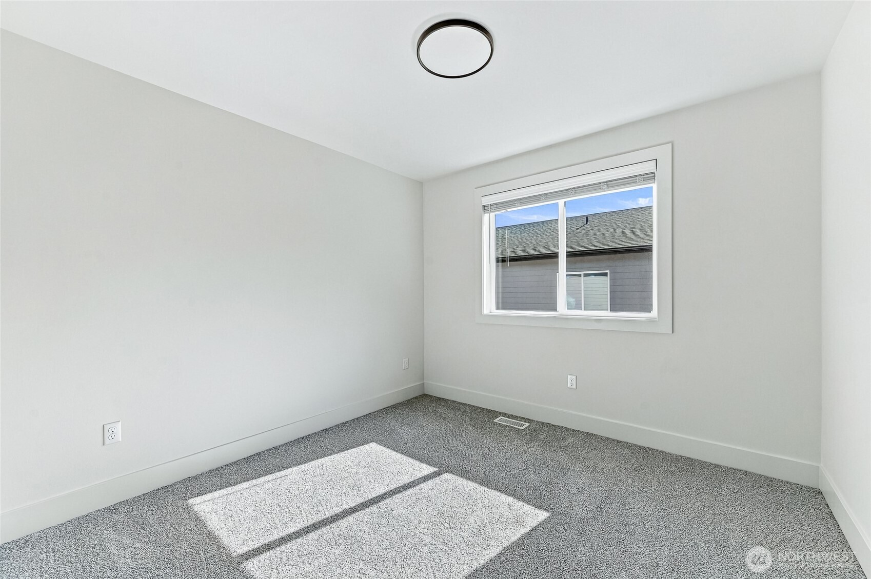 12532 50th Place Property Photo 27