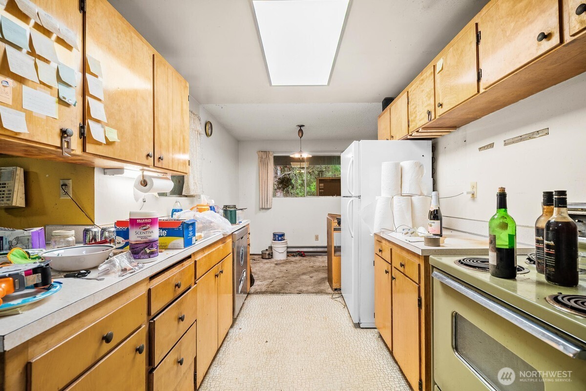 13205 160th Avenue Property Photo 4