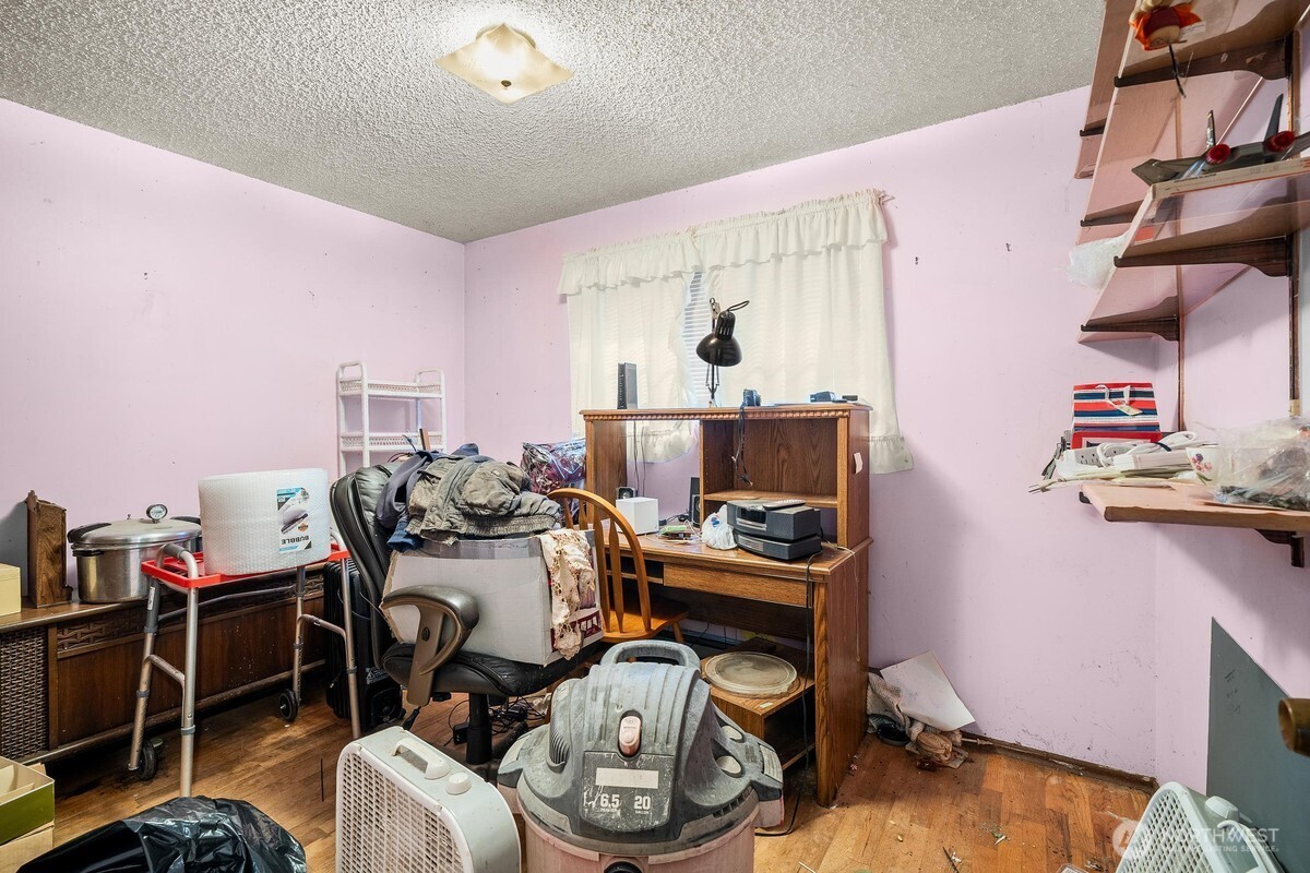13205 160th Avenue Property Photo 8