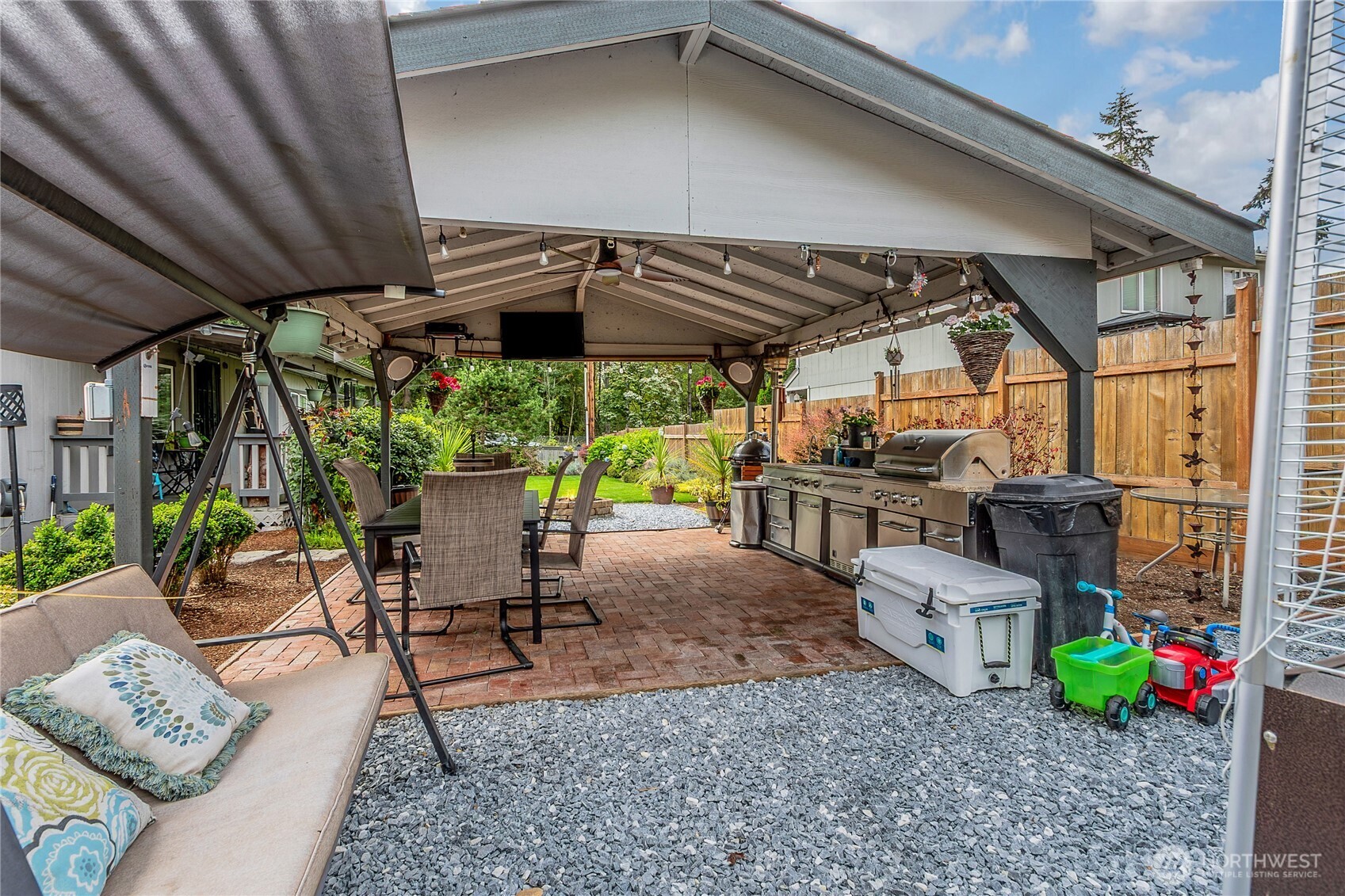 20801 Bonanza Drive Property Photo 5