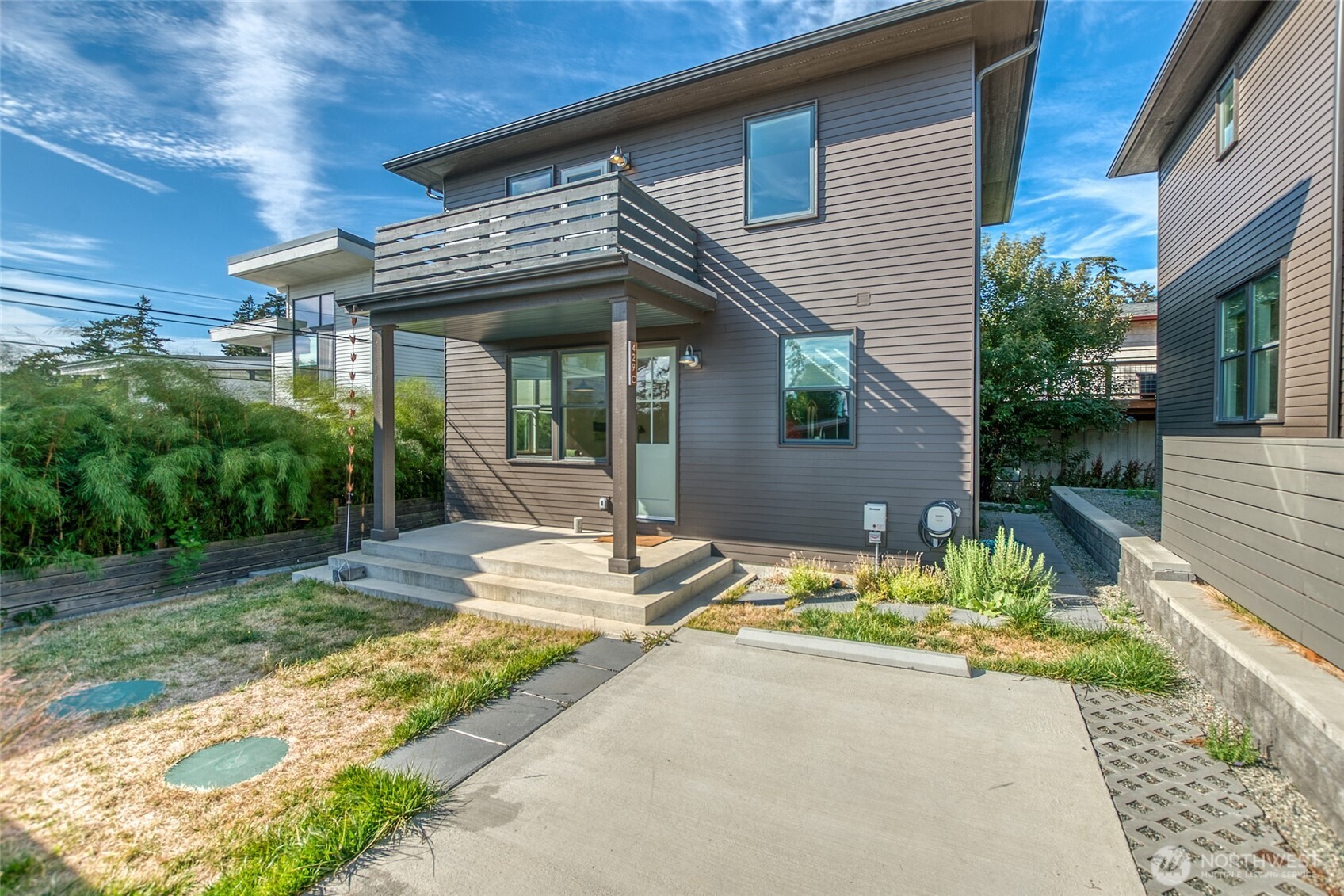 429 Pine Street C Property Photo 3