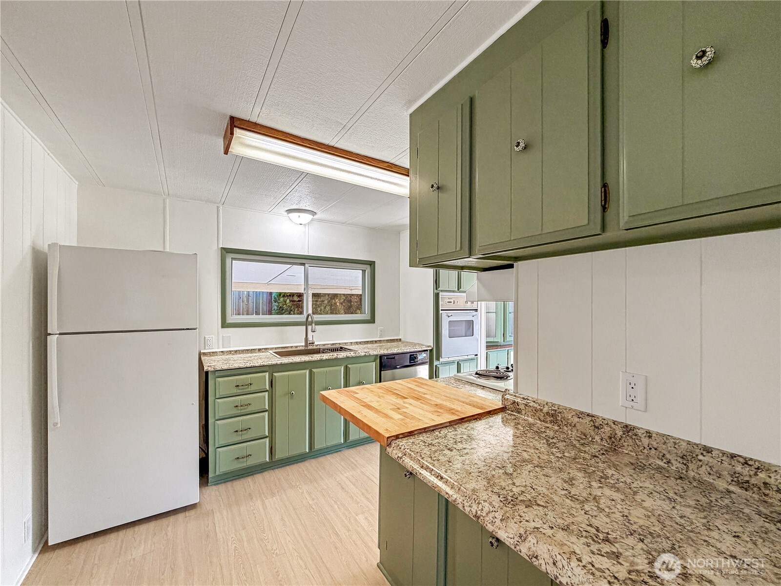 2500 Alder Street 42 Property Photo 11
