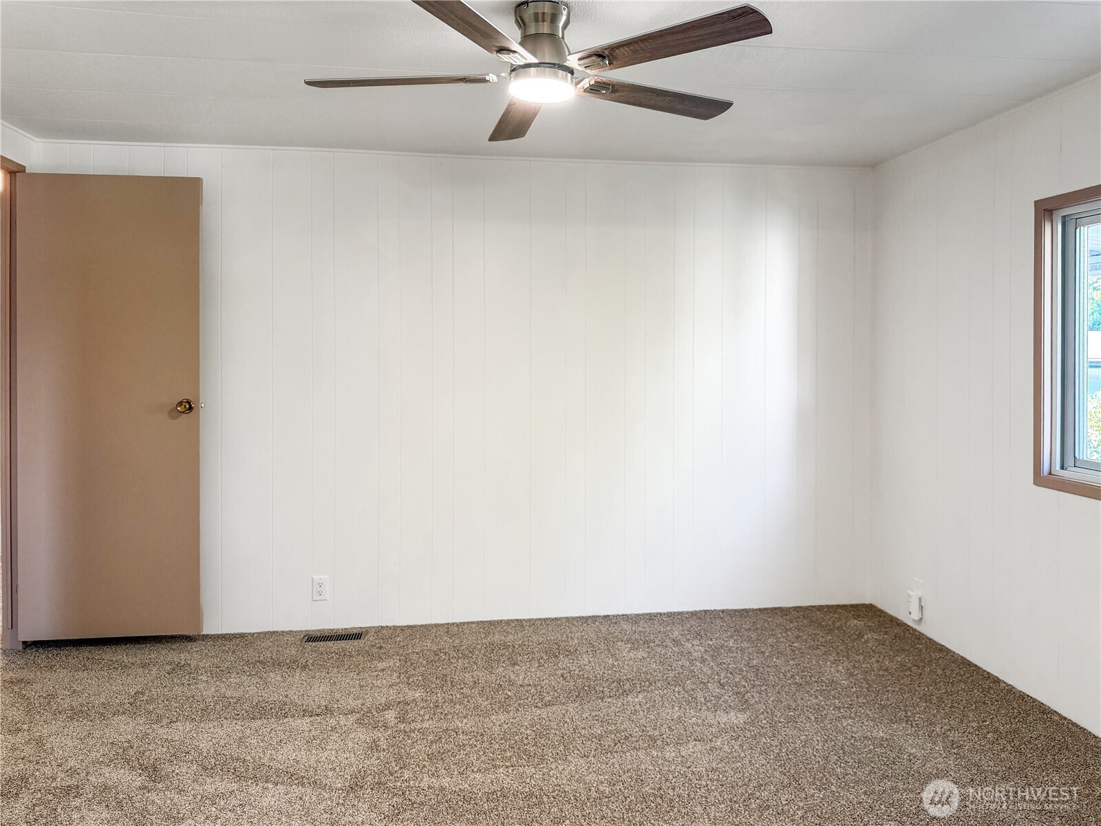 2500 Alder Street 42 Property Photo 15