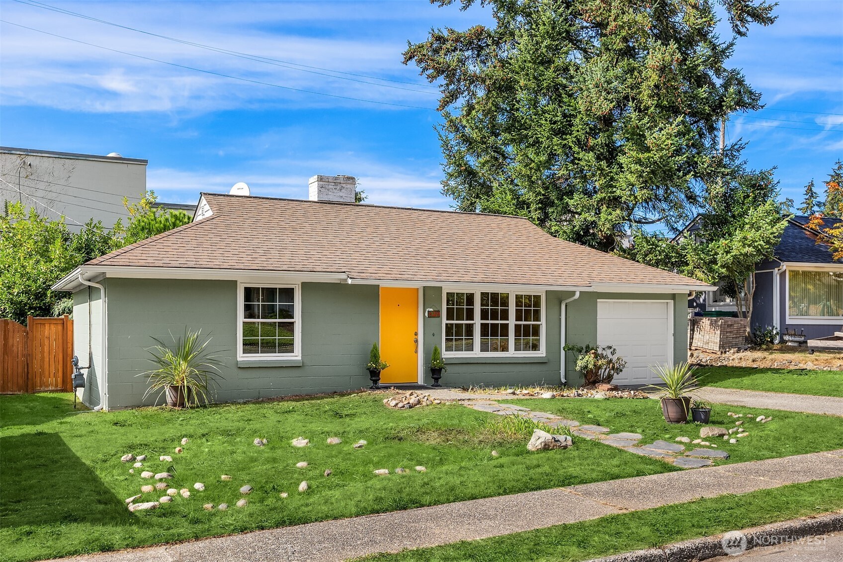 15329 Stone Avenue Property Photo 1