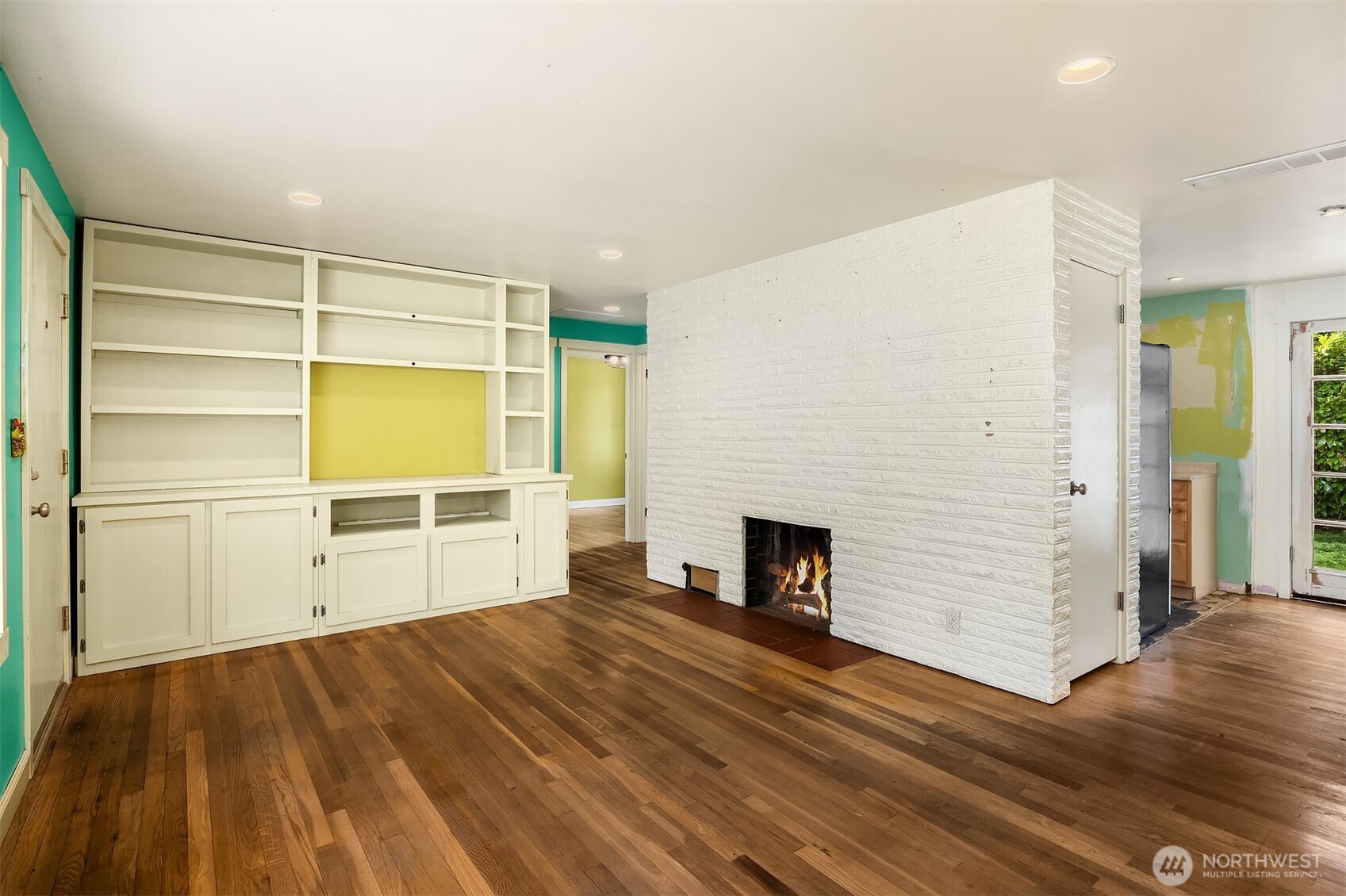 15329 Stone Avenue Property Photo 11