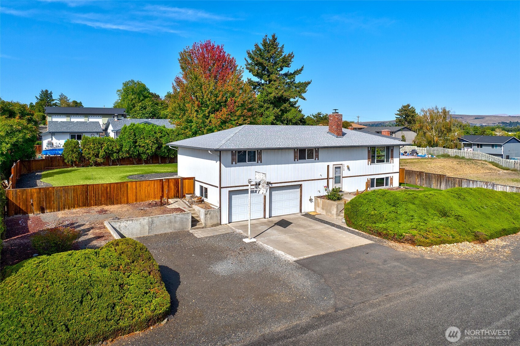 1710 S 73rd Avenue Property Photo 3
