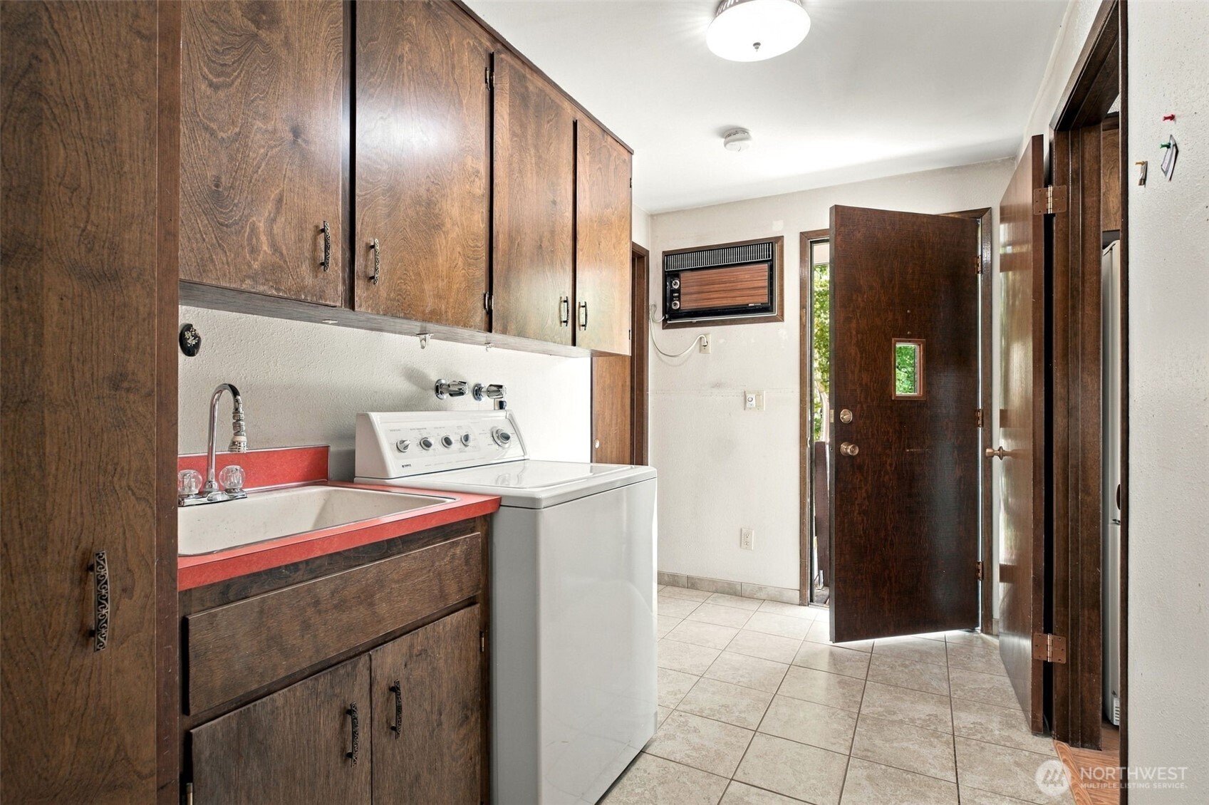 1710 S 73rd Avenue Property Photo 18