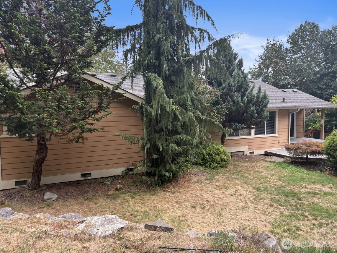 13718 248th Avenue Property Photo 3