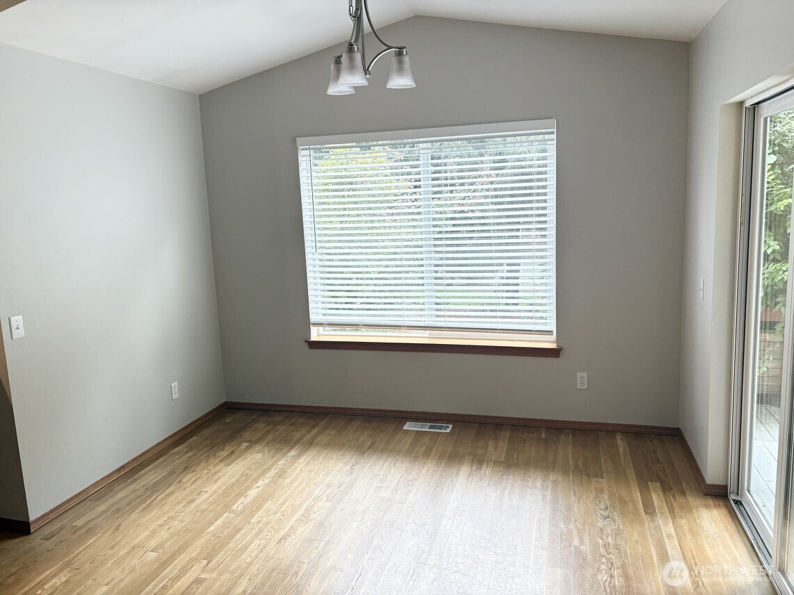 13718 248th Avenue Property Photo 17