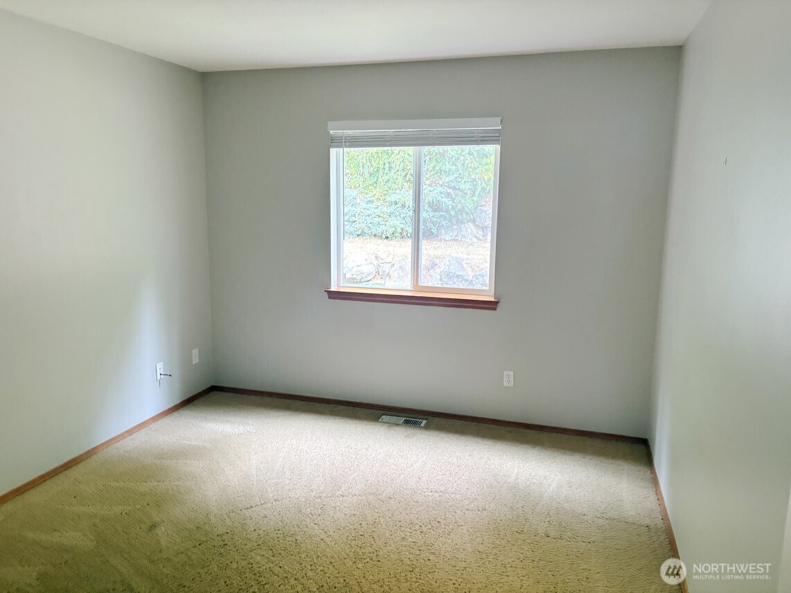 13718 248th Avenue Property Photo 28