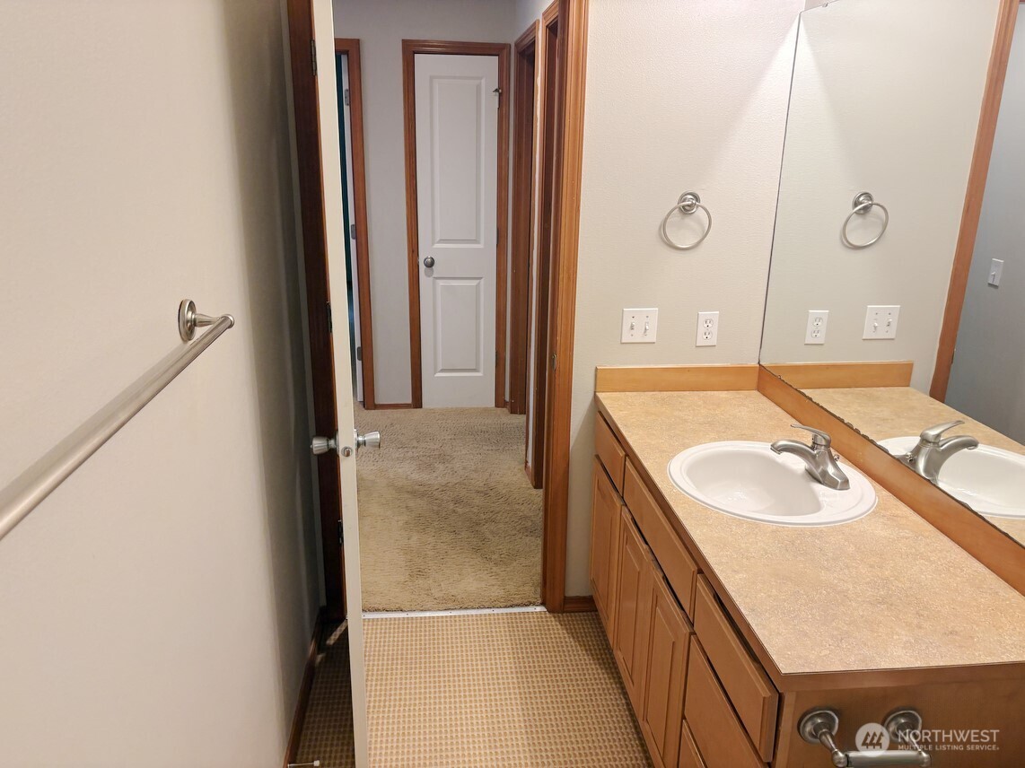 13718 248th Avenue Property Photo 31