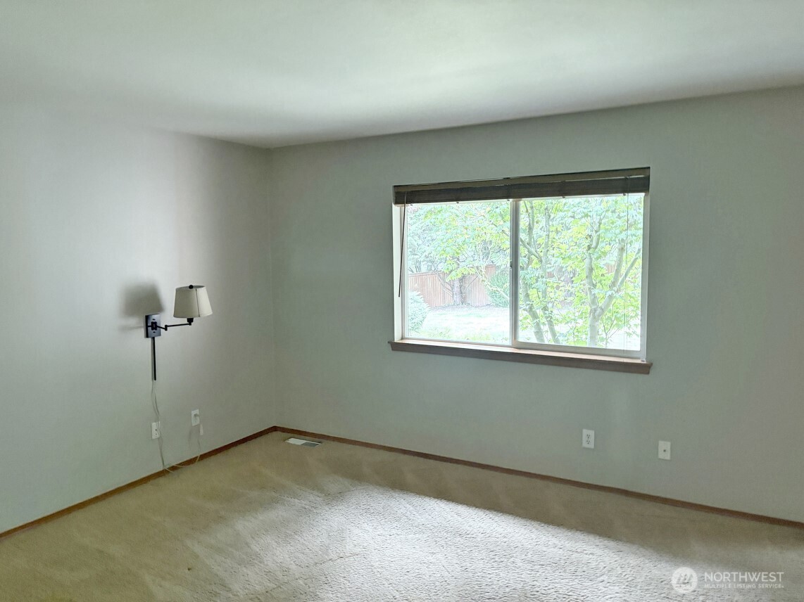 13718 248th Avenue Property Photo 33