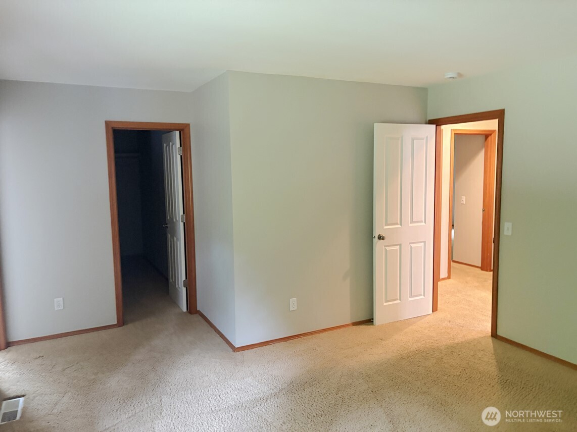 13718 248th Avenue Property Photo 34
