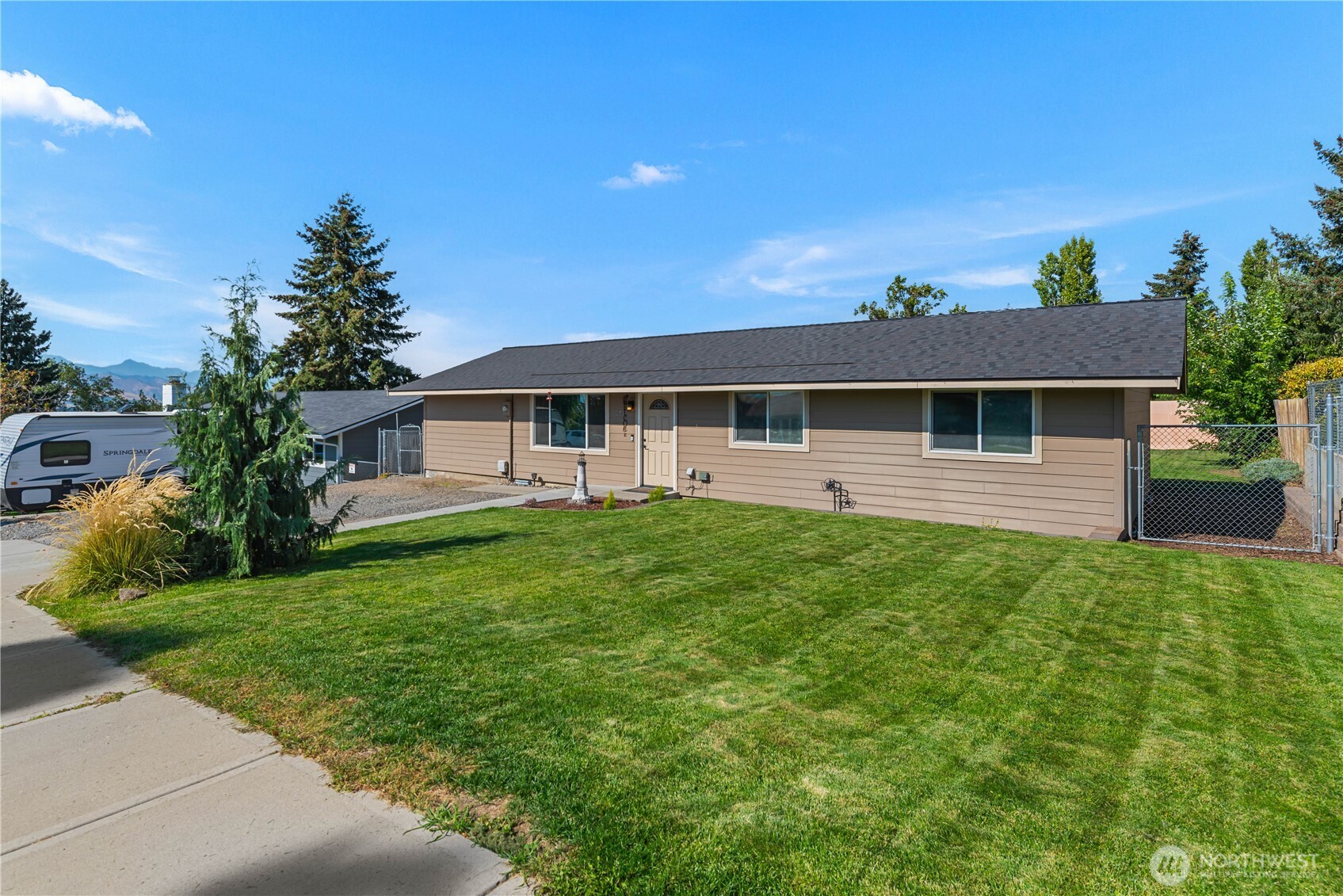 27 31st Street Property Photo 1