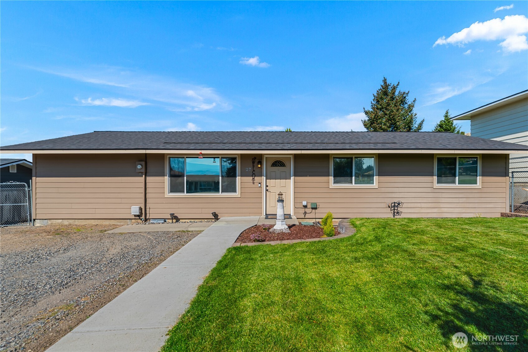 27 31st Street Property Photo 2