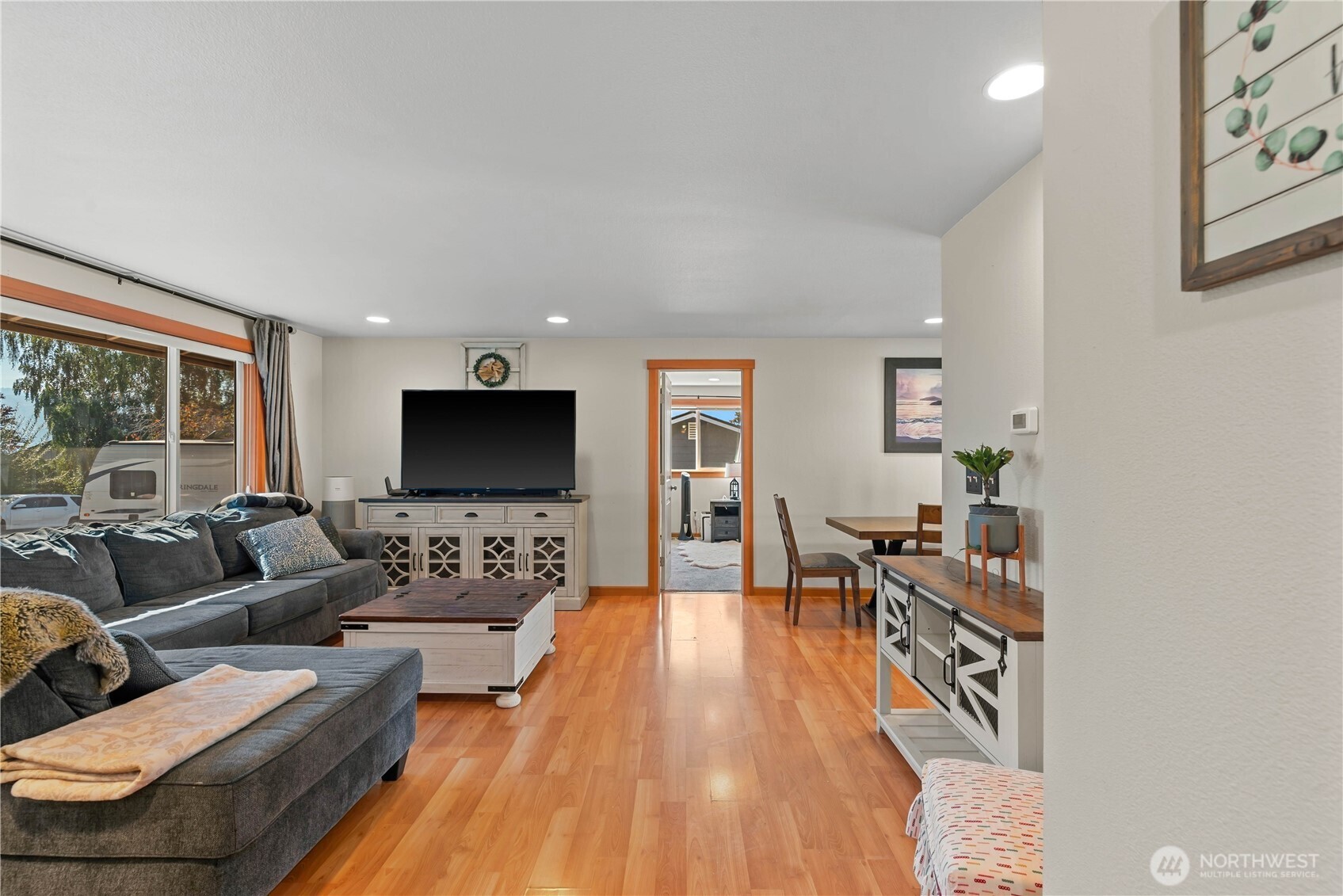 27 31st Street Property Photo 5