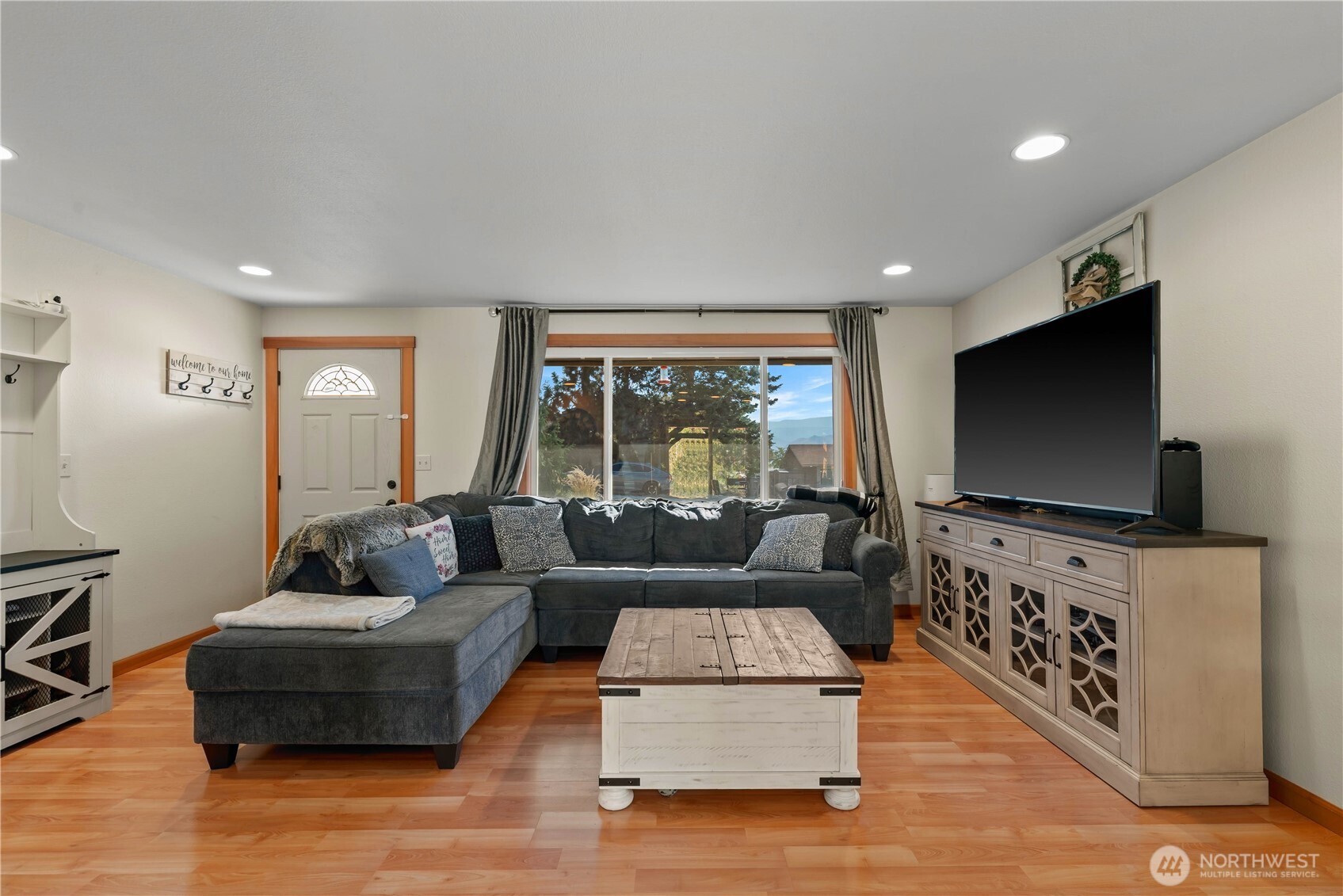 27 31st Street Property Photo 8