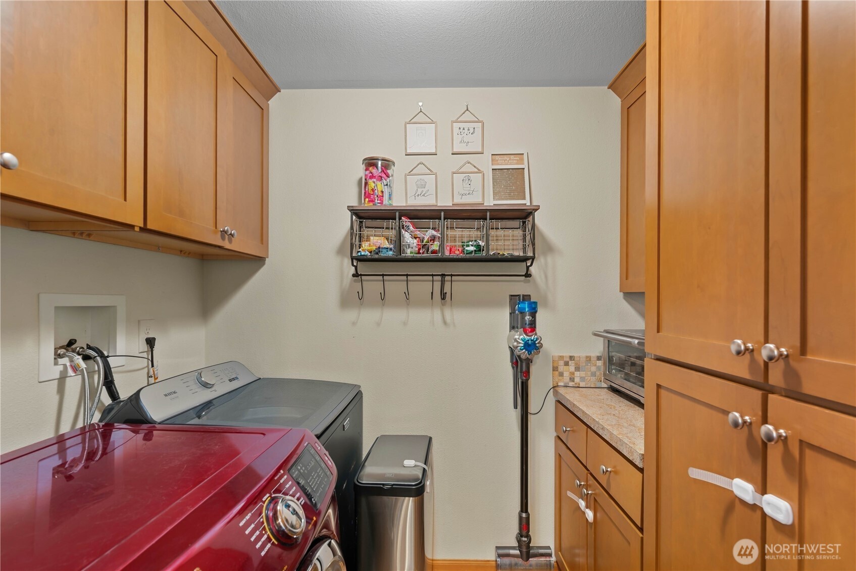 27 31st Street Property Photo 15