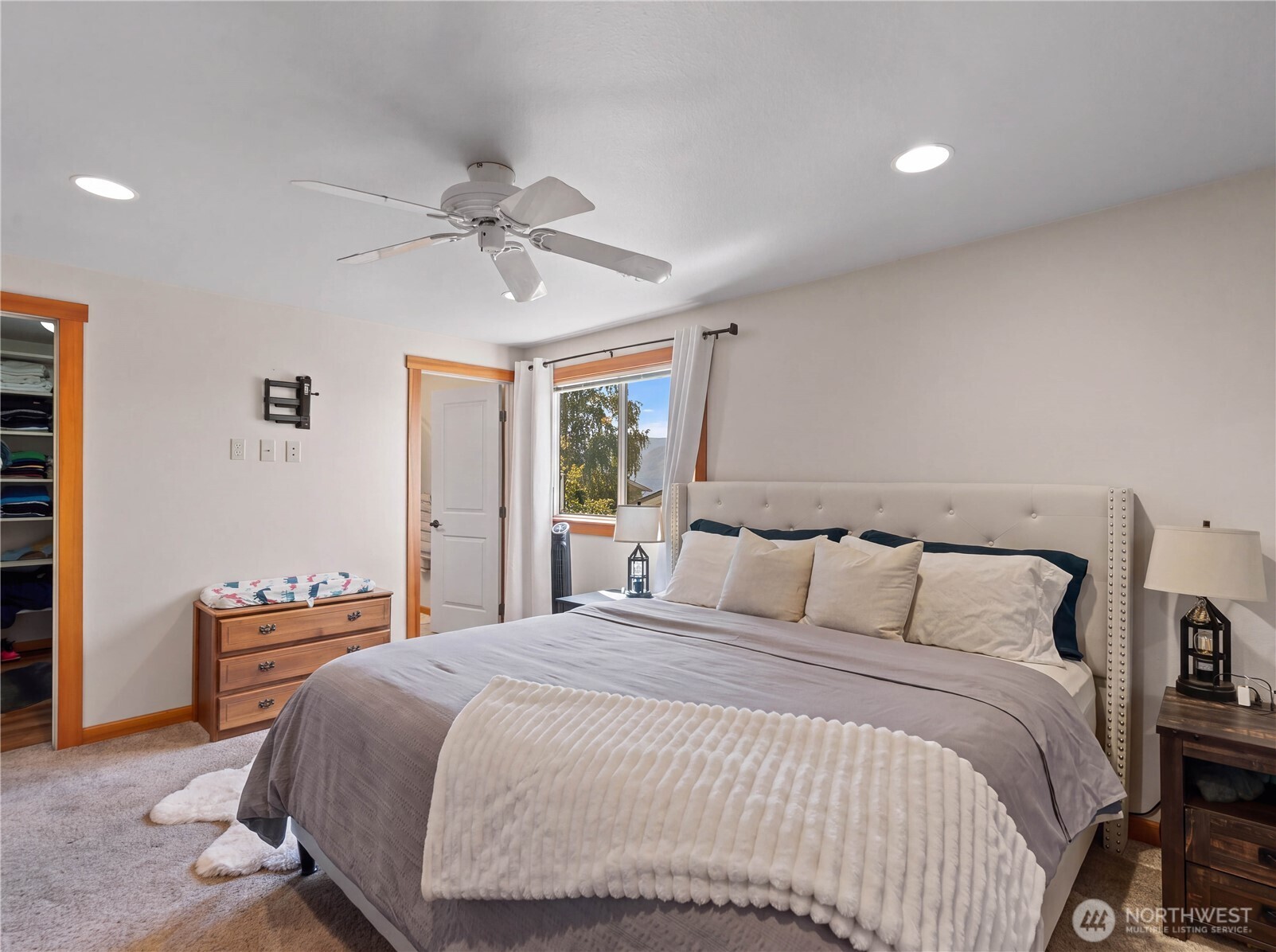 27 31st Street Property Photo 18