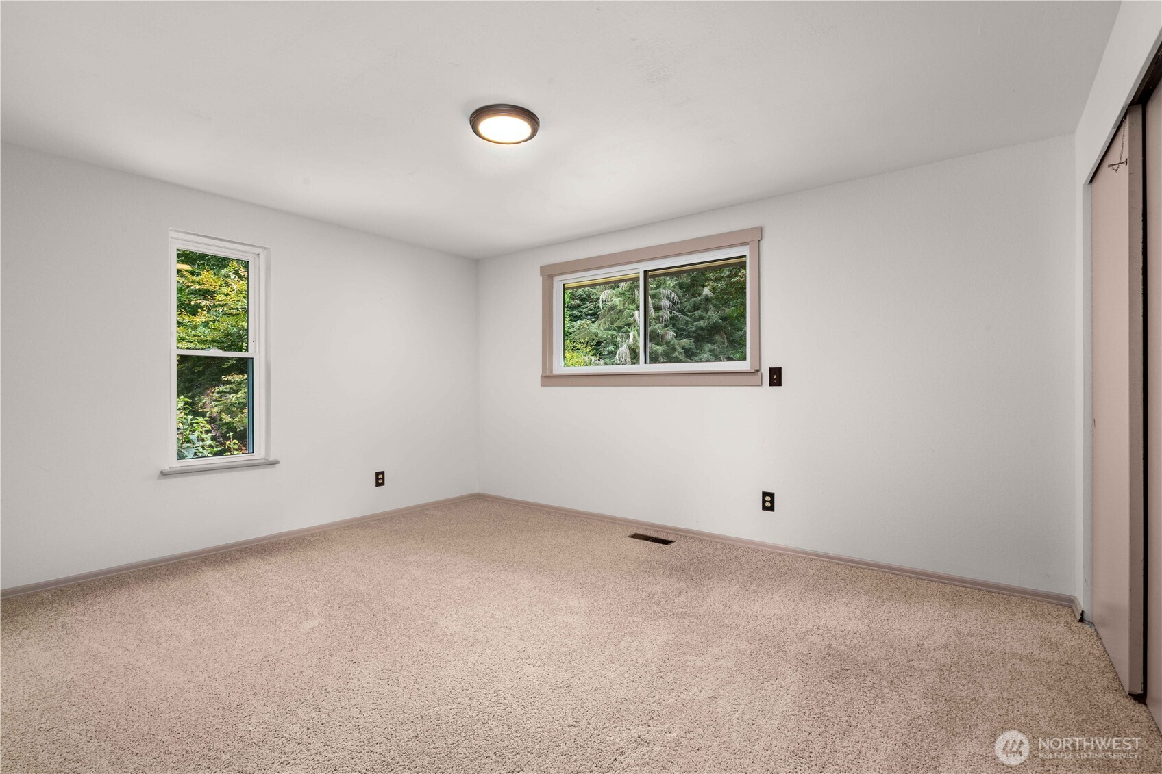 4514 Ferndale Court Property Photo 31