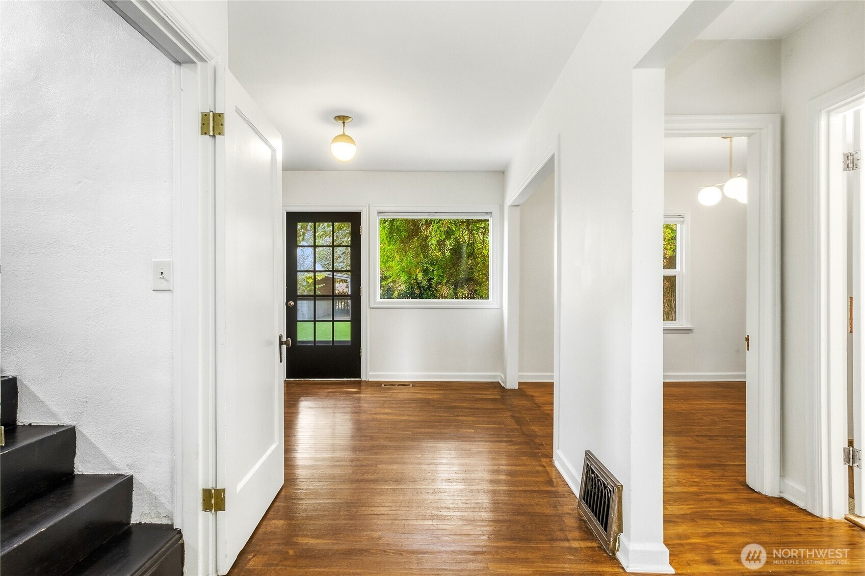1222 Bonsella Street Property Photo 9