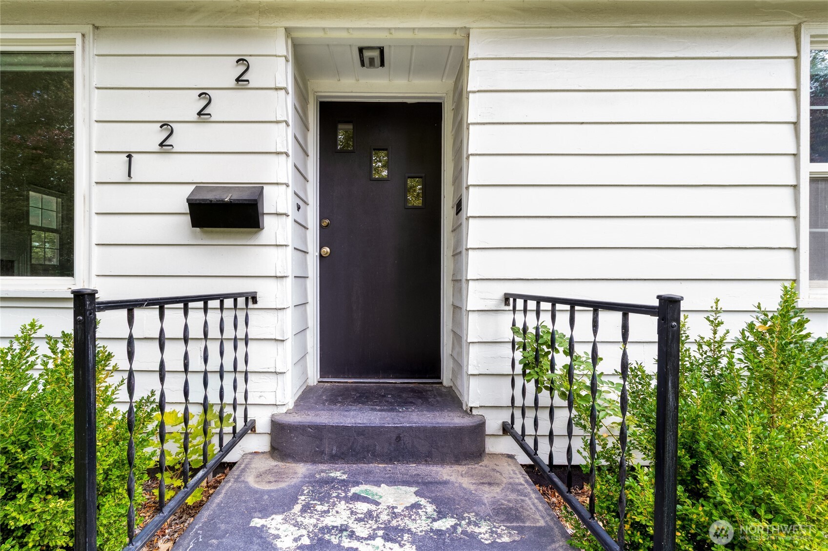 1222 Bonsella Street Property Photo 32