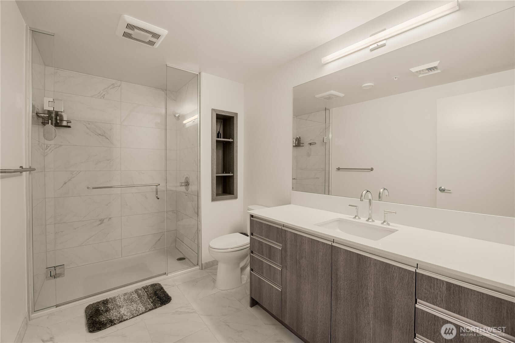 800 Columbia St 808 Property Photo 10
