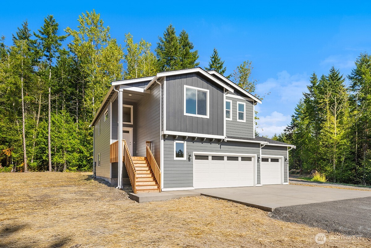 5631 192nd Street 15a Property Photo 4