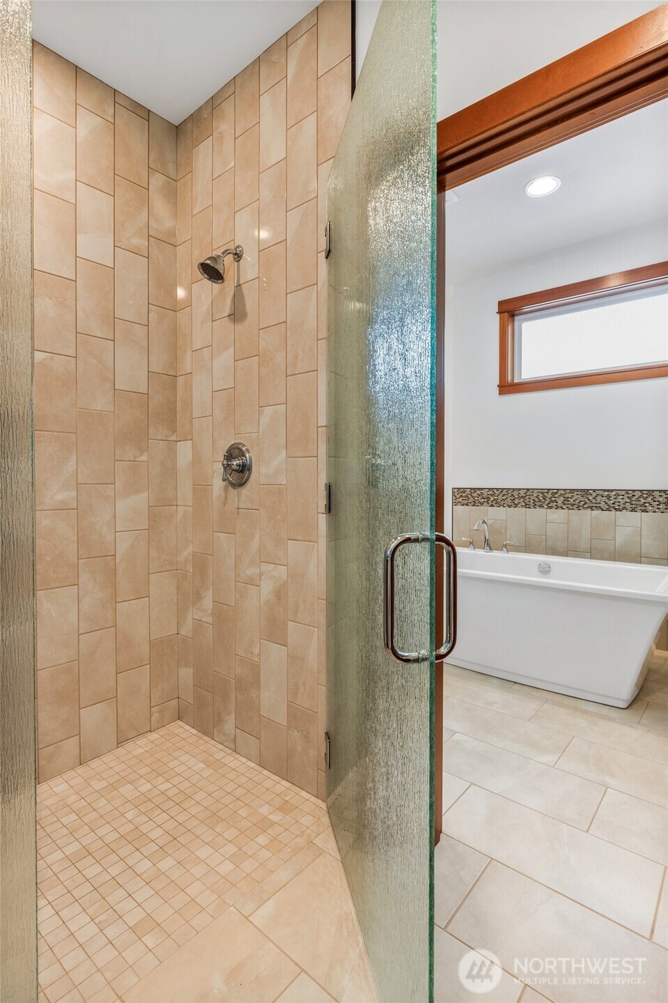15924 E Shore Drive Property Photo 17