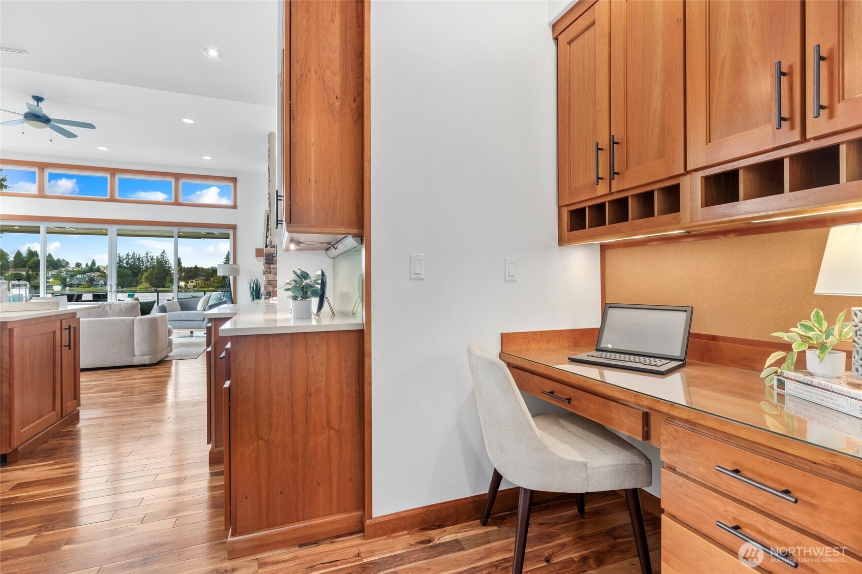 15924 E Shore Drive Property Photo 18