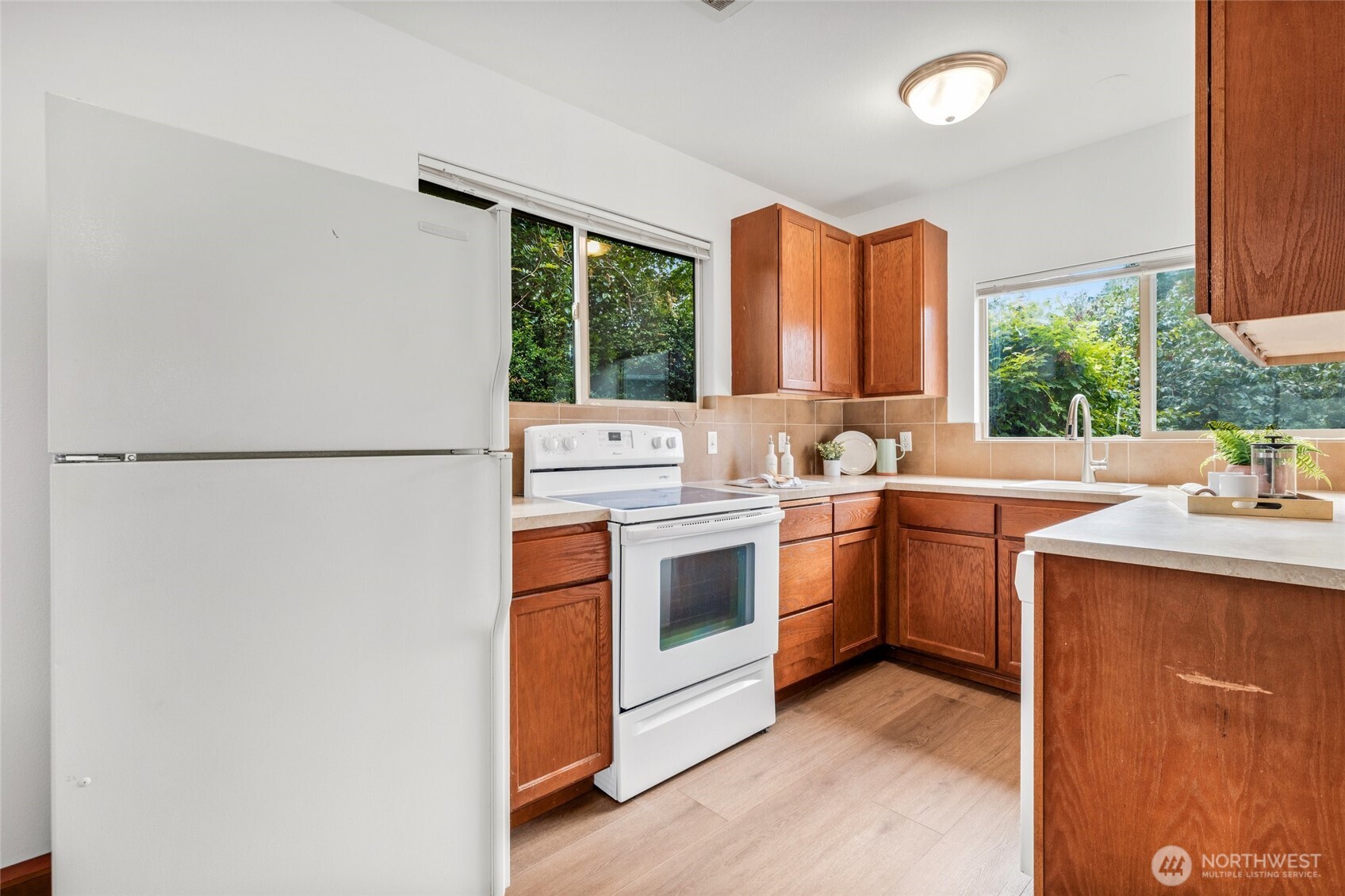 15924 E Shore Drive Property Photo 30