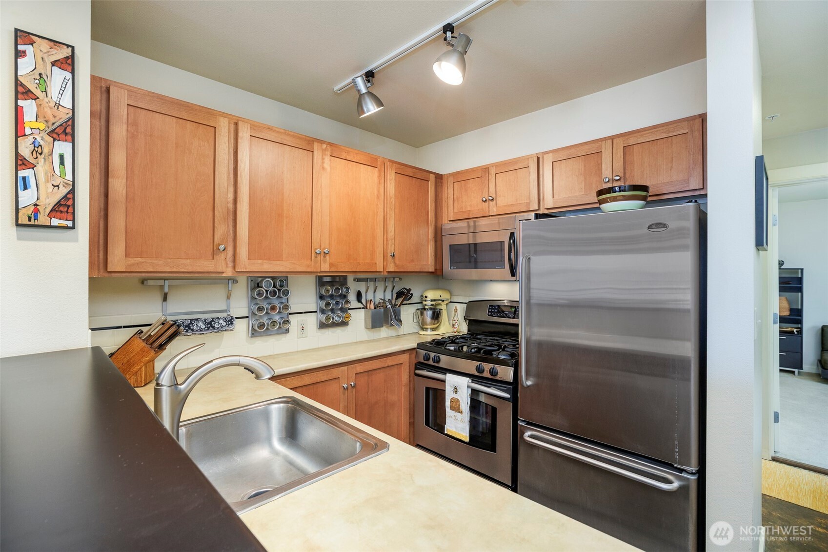 1909 10th Avenue 201 Property Photo 9