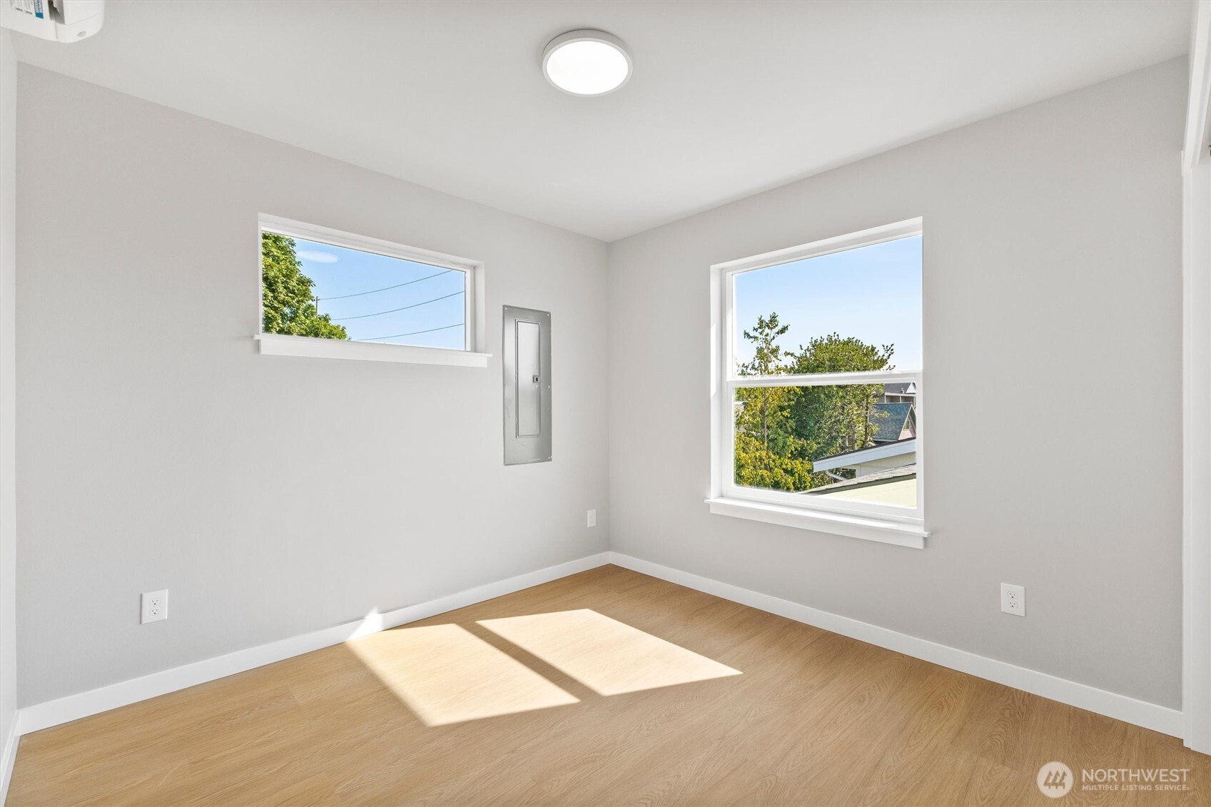 2509 Peabody Street Property Photo 12