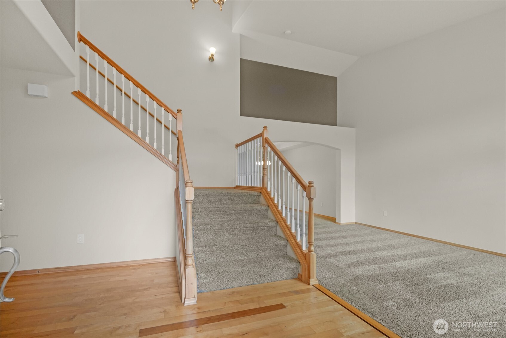 905 Hughes Lane Property Photo 3