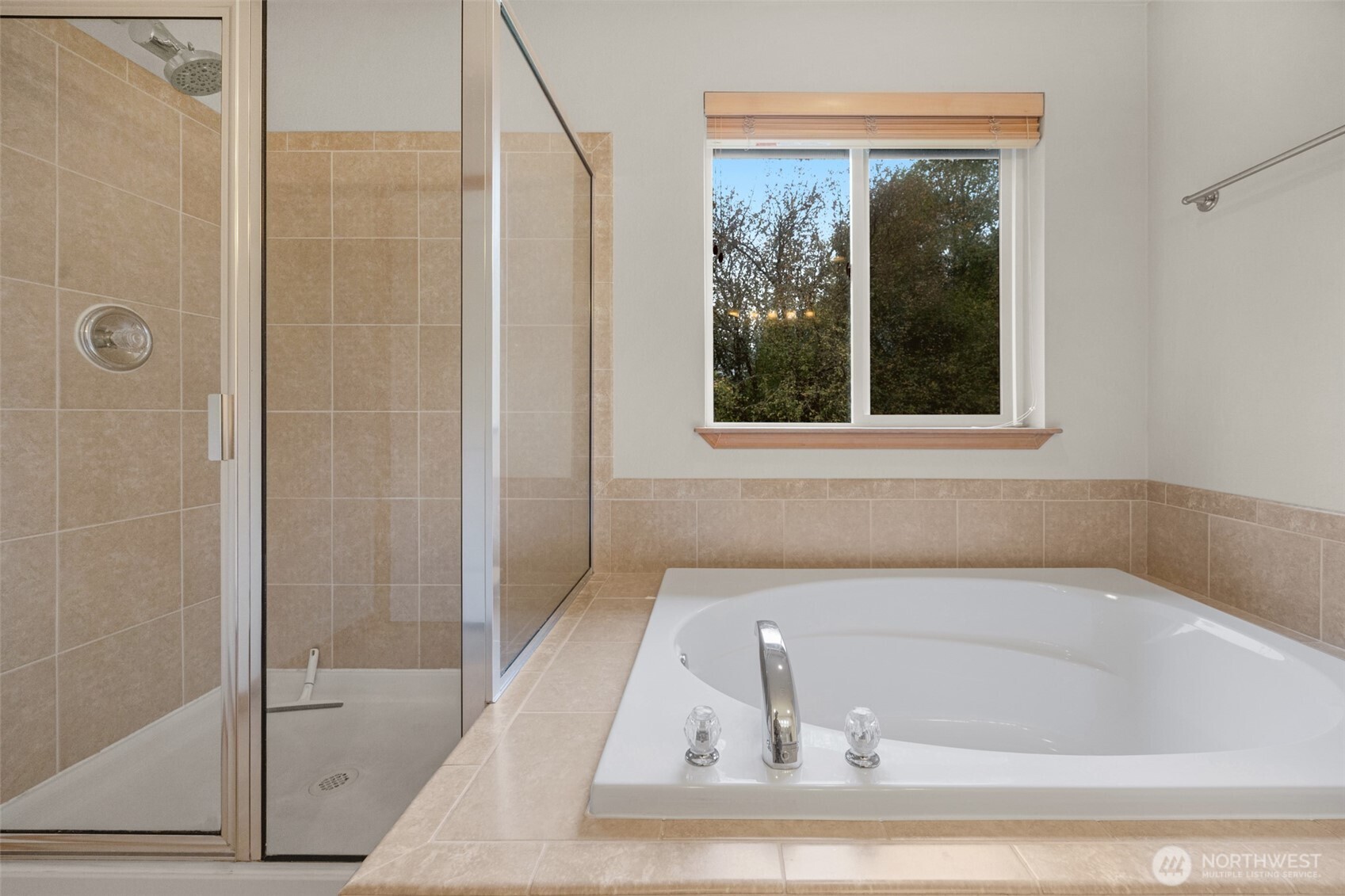 905 Hughes Lane Property Photo 24