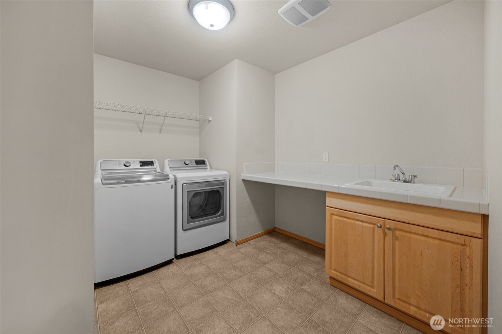 905 Hughes Lane Property Photo 25