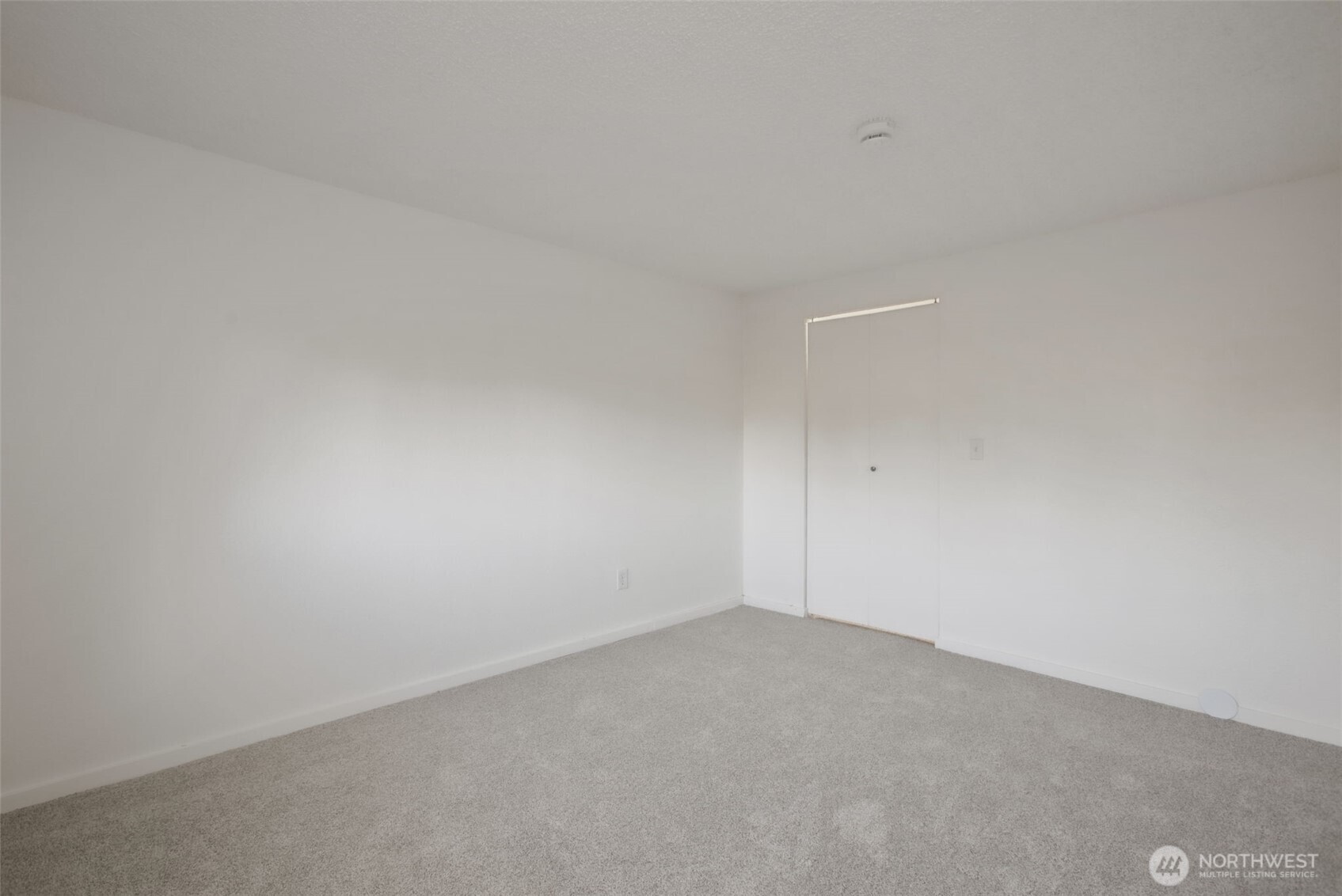 4705 176th Street B6 Property Photo 24
