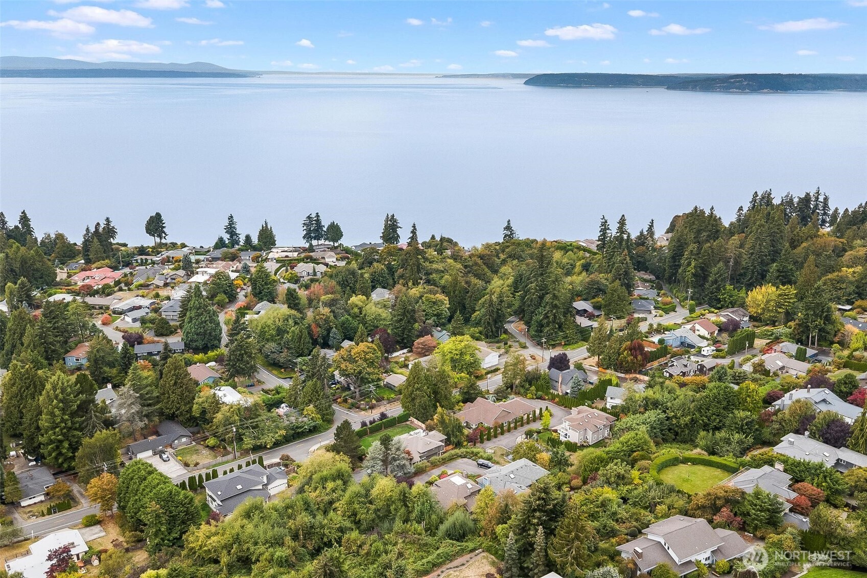 17105 76th Avenue Property Photo 4