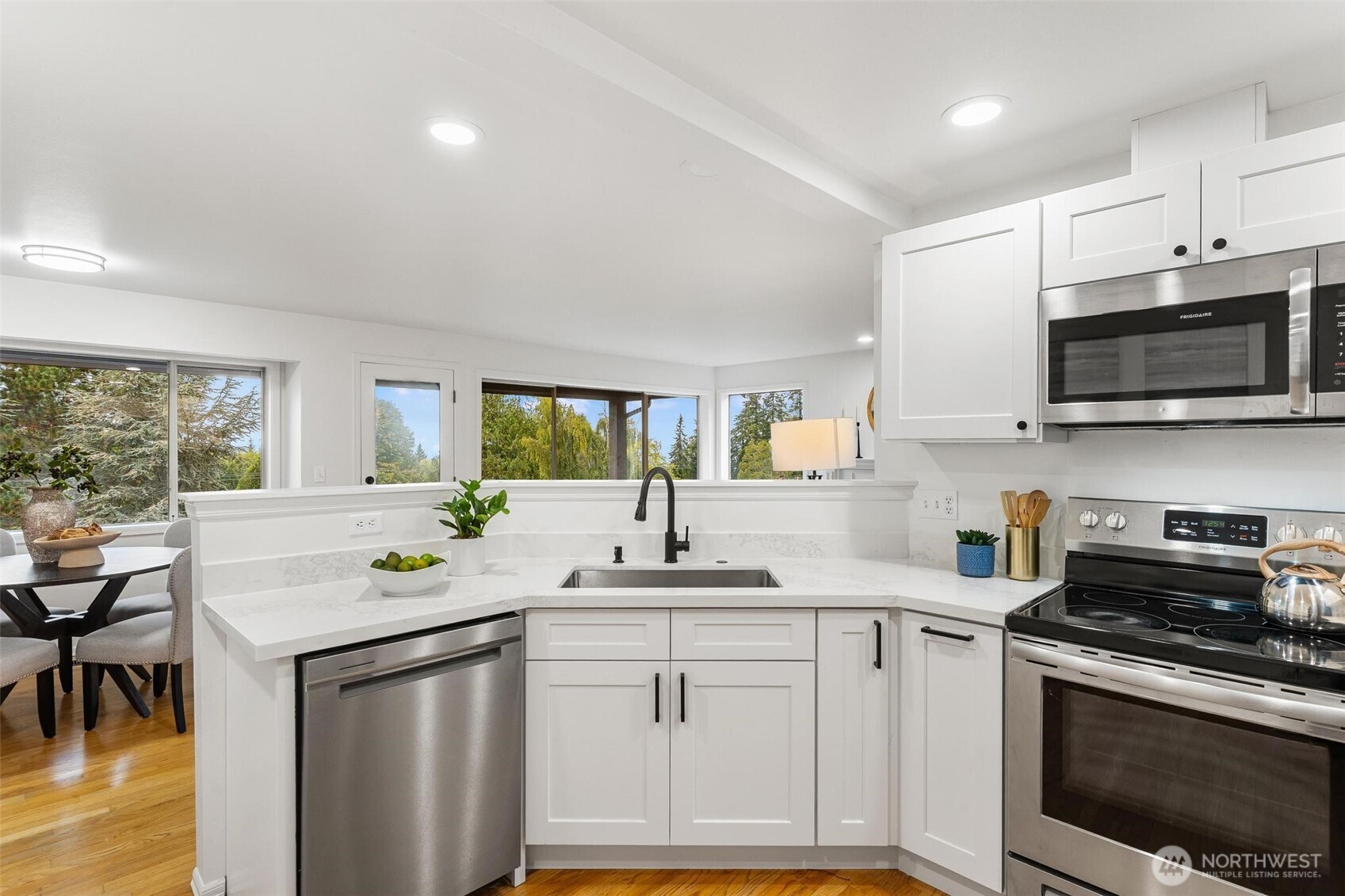 17105 76th Avenue Property Photo 9