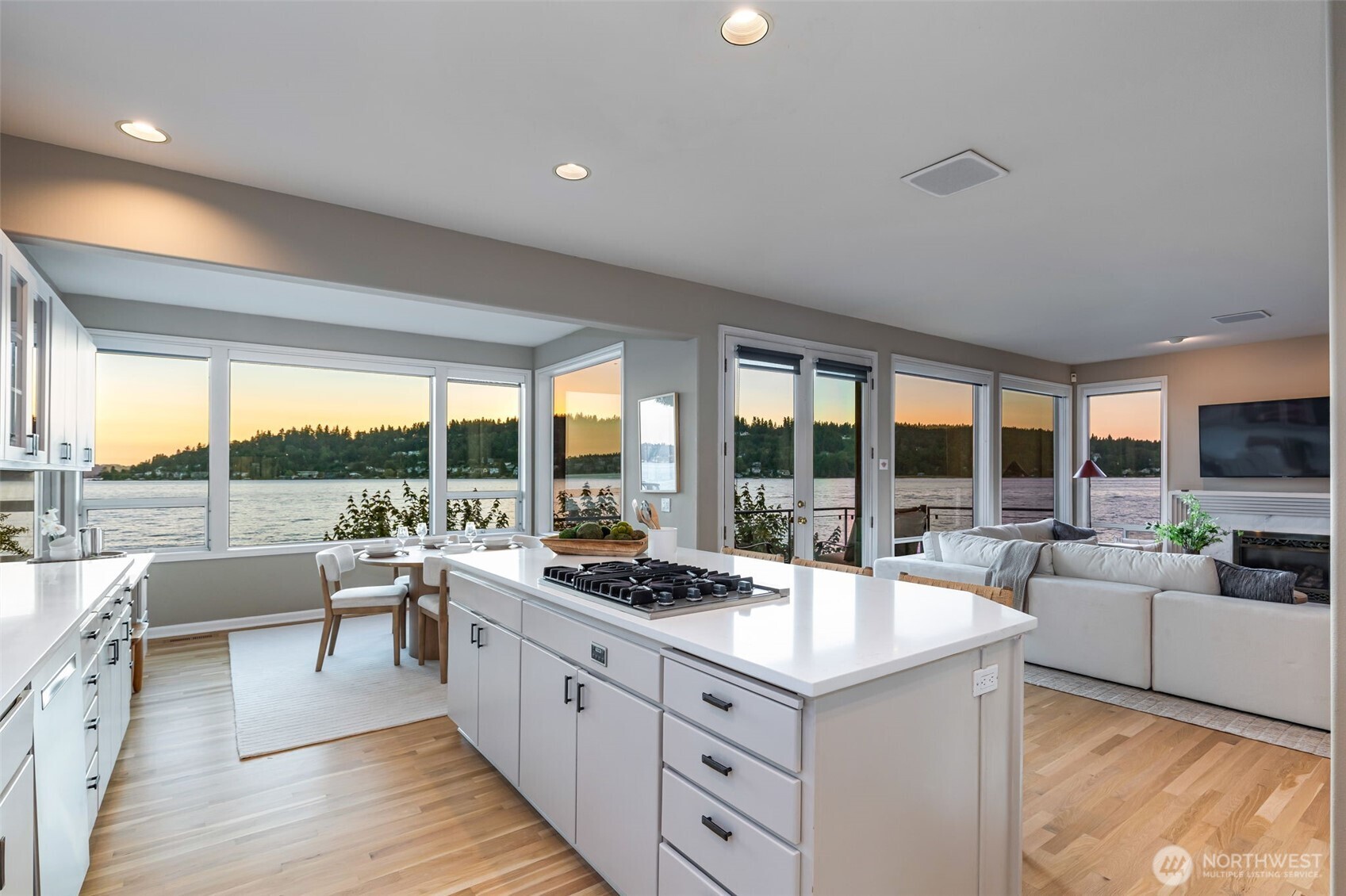 3711 Lake Washington Boulevard Property Photo 10