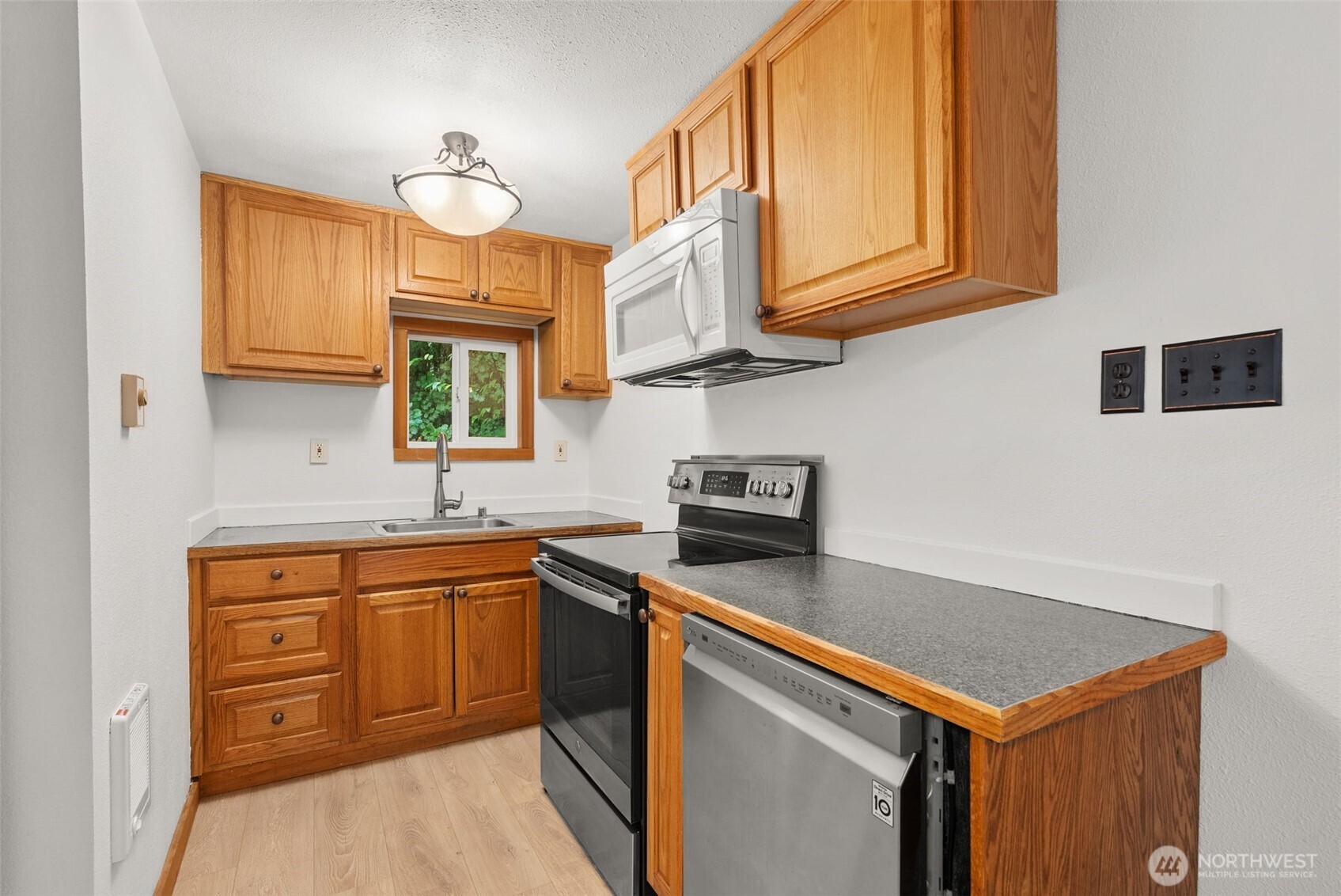 9415 Delphi Road Property Photo 9