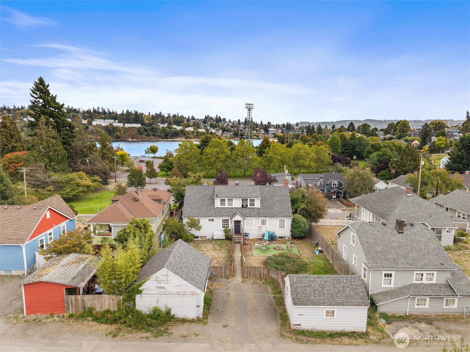 1327 Park Avenue Property Photo 8