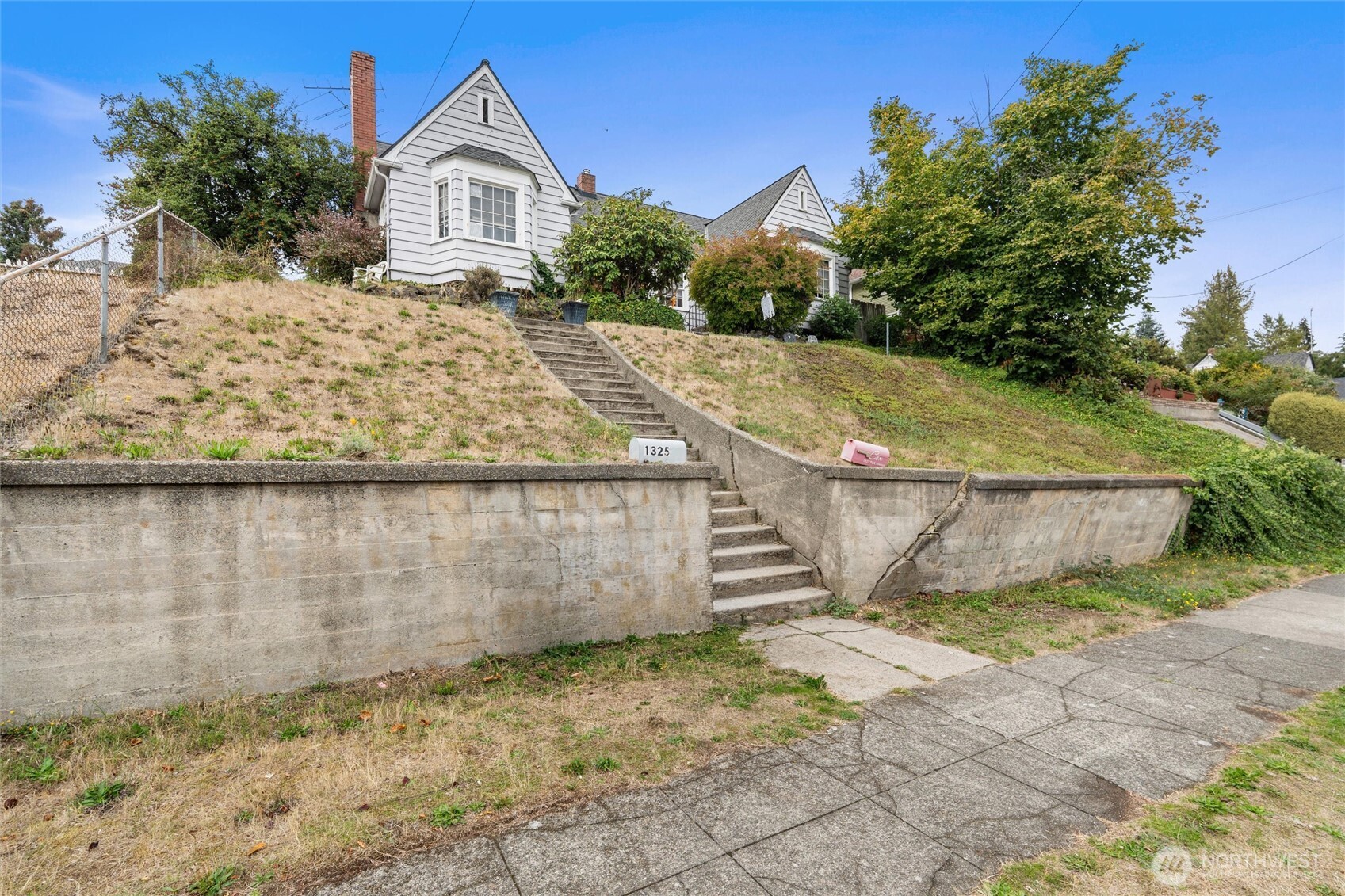 1327 Park Avenue Property Photo 28