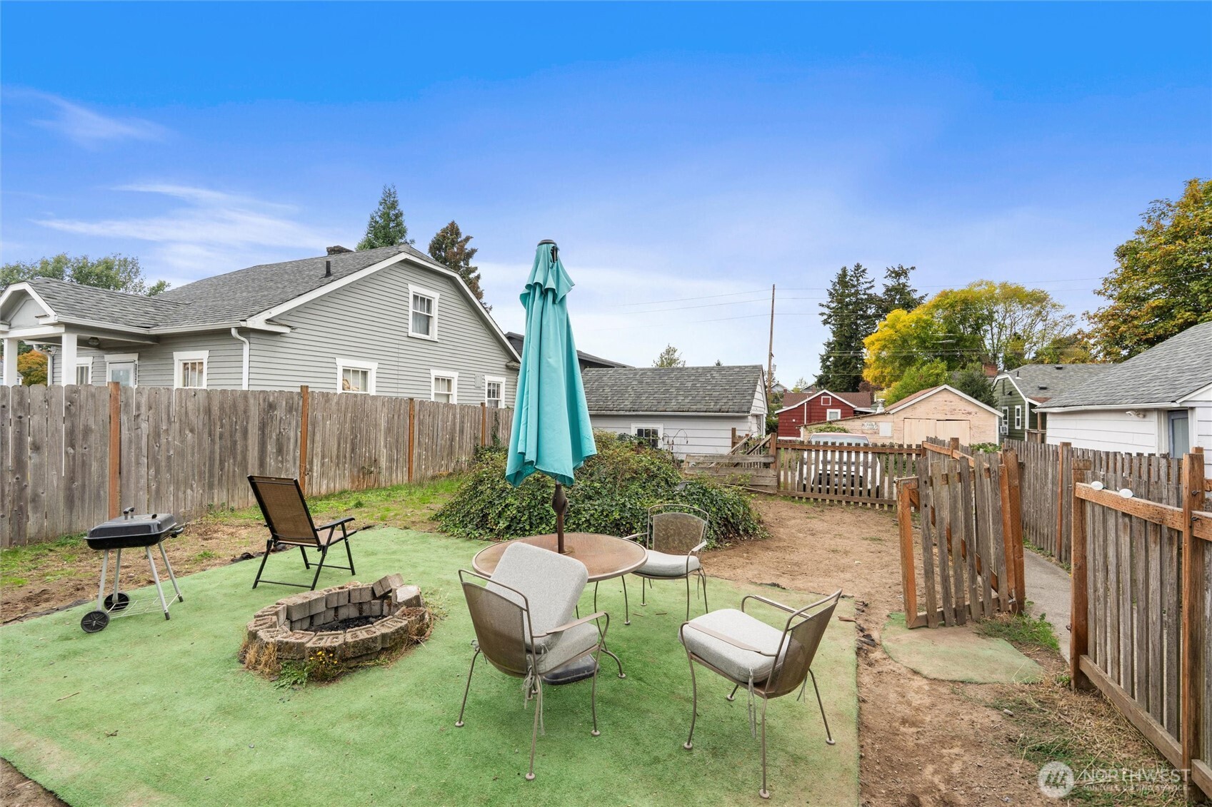 1327 Park Avenue Property Photo 33