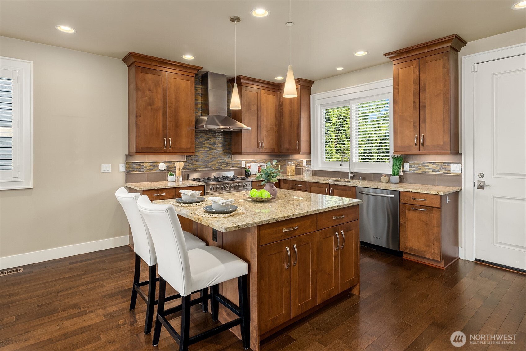 20 6th Street Property Photo 11