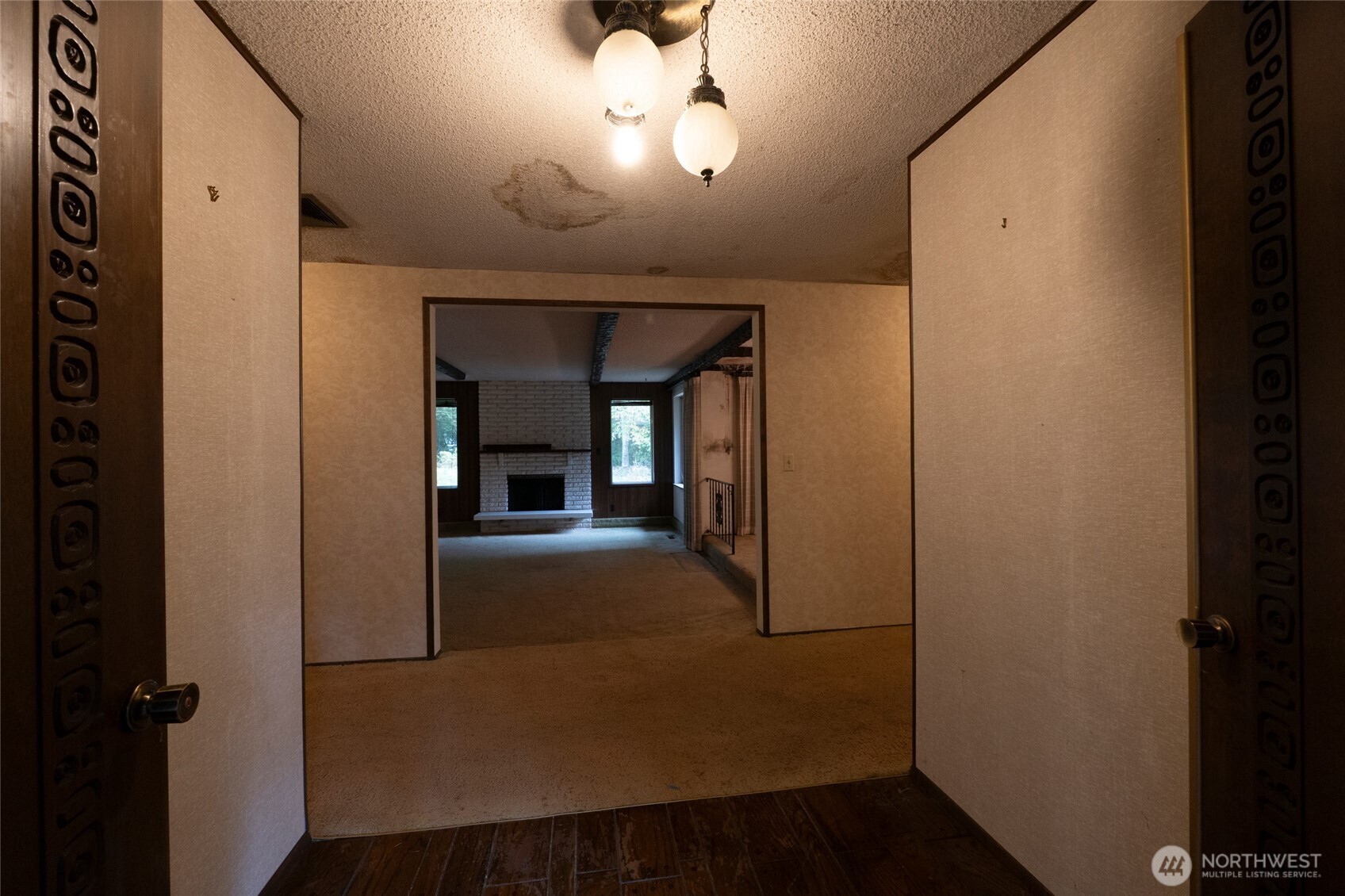 1748 Camden Park Drive Property Photo 3