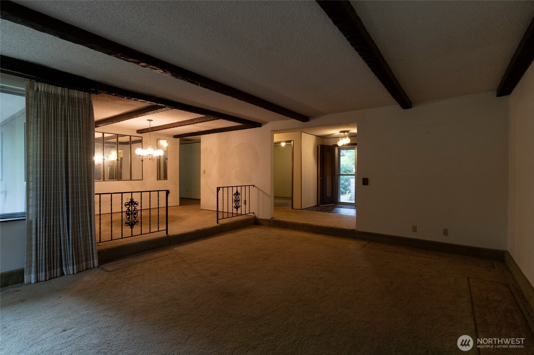 1748 Camden Park Drive Property Photo 9